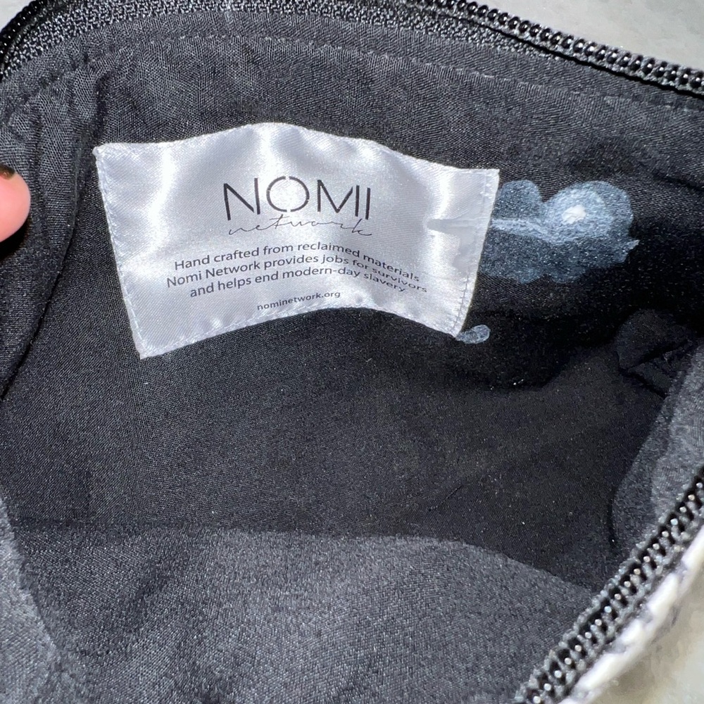 Sephora Beauty Insider Makeup Case - Picture 3 of 3